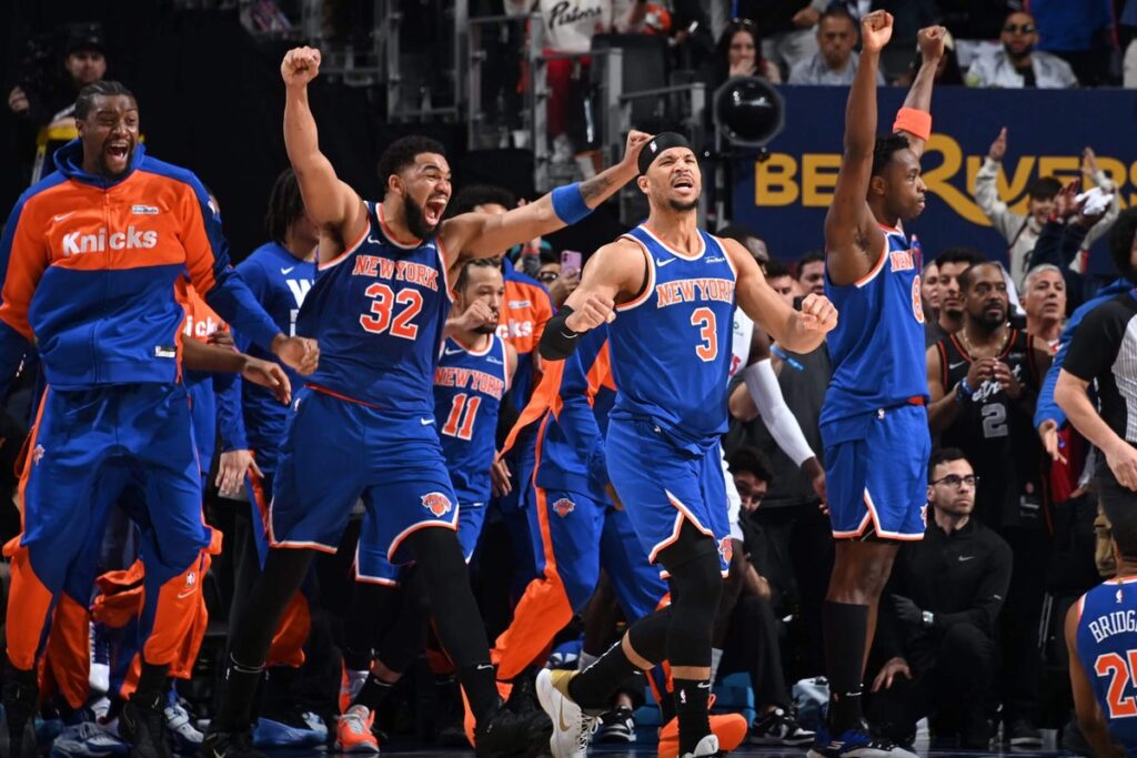 Tiffany felicita a los New York Knicks-02