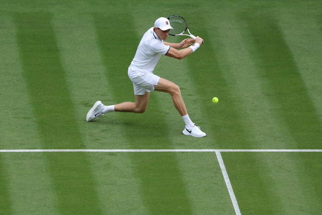 Jannik Sinner corona Wimbledon-05